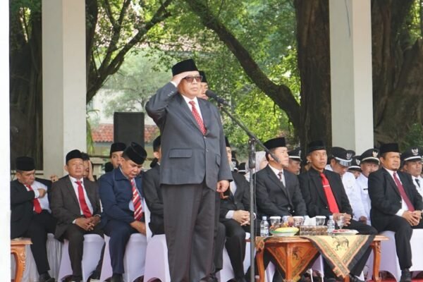 BUPATI MENJADI PEMBINA UPACARA PERINGATAN HARI OTDA KE 28 TINGKAT KABUPATEN SUKABUMI 439626278 816459383849235 355283638894120744 n 1