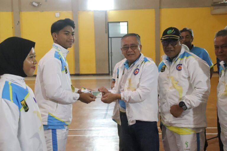 PELEPASAN KONTINGEN POPWILDA JABAR, WABUP MINTA MENJUNJUNG TINGGI SPORTIVITAS