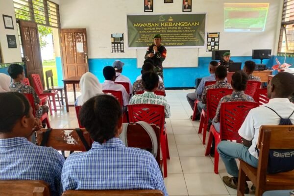 Jelang Hari Lahir Pancasila, Satgas Yonif 310/KK Berikan Wasbang Tentang 4 Pilar Kebangsaan WhatsApp Image 2024 05 31 at 09.07.44