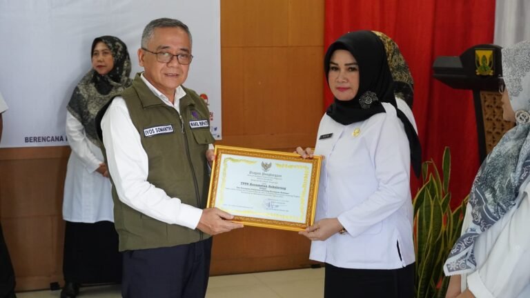 REMBUG STUNTING, WABUP IYOS TEGASKAN SEMUA HARUS BERSINERGI DAN BERKOMITMEN”