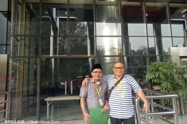 Ade Dasep Anggota Banggar DPRD Kabupaten Sukabumi Penuhi Undangan KPK terkait selisih APBD THN 2023. WhatsApp Image 2024 06 04 at 22.20.26