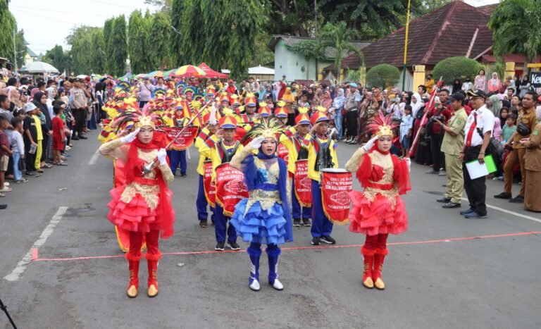 Kapolres Sumenep Lepas Lomba Drumband Dalam Rangka HUT Bhayangkara Ke-78