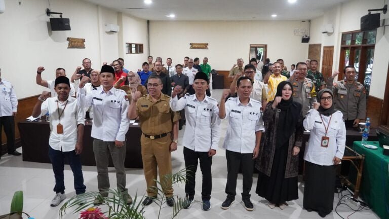 SOSIALISASI PELAKSANAAN TAHAPAN PILKADA SERENTAK, PLH SEKDA BEBERKAN PERAN DESK PILKADA