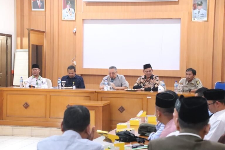 WABUP TERIMA KAHMI BAHAS SINERGITAS DAN KOLABORASI DALAM PEMBANGUNAN DAERAH