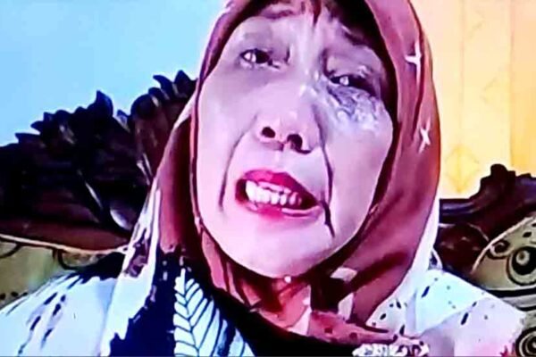 Bupati Muaro Jambi Dzolimi Pensiunan Guru TK Asniati