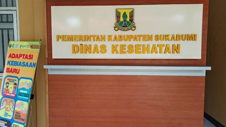Diduga Kadinkes Kab. Sukabumi terlibat dalam pengadaan obat akan kadaluarsa di puskesmas.