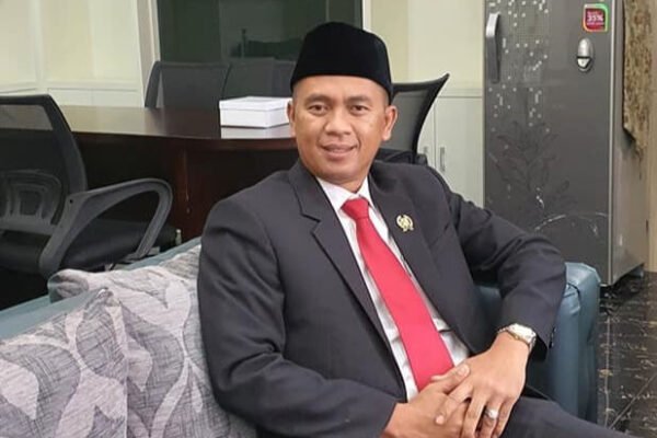 hera iskandar 1