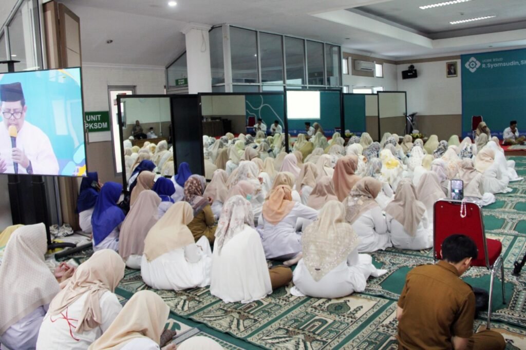 HUT Ke 104 Tahun UOBK RSUD R. Syamsudin, SH. Doa Bersama (Istiqosah) "Bangkit, Maju, dan Berkesinambungan" 3 WhatsApp Image 2024 09 13 at 06.53.59