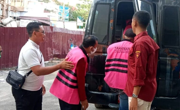 Kejari Kapuas Tetapkan 4 Tersangka dalam Kasus Korupsi Proyek Pembangunan Kantor Camat Kapuas Barat