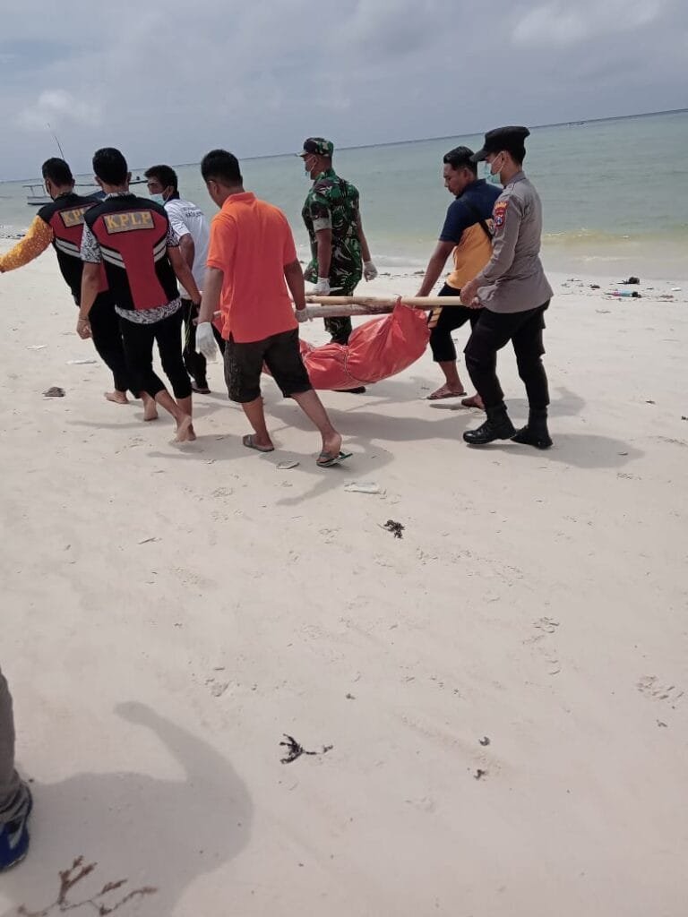 Mayat Yang Ditemukan Di Tepi Pantai Desa Sukajeruk Kec. Masalembu Kab. Sumenep Adalah Warga Bangkalan