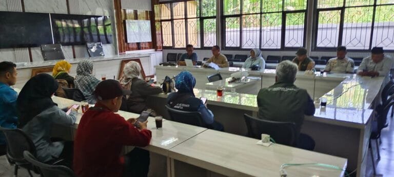 Tim Pengendali Inflasi Daerah Kabupaten Sukabumi Monitor HET MinyaKita