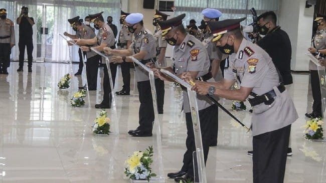 serah terima jabatan 10 kapolres dan pejabat utama di lingkungan polda metro 2 169