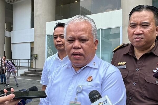 kapuspenkum kejagung harli siregar 43