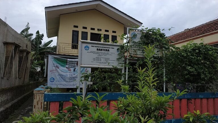 Skandal Dugaan Suap oknum ekspektorat Kabupaten Sukabumi di kasus Riksus PKBM “BTR” Cikakak Terbongkar