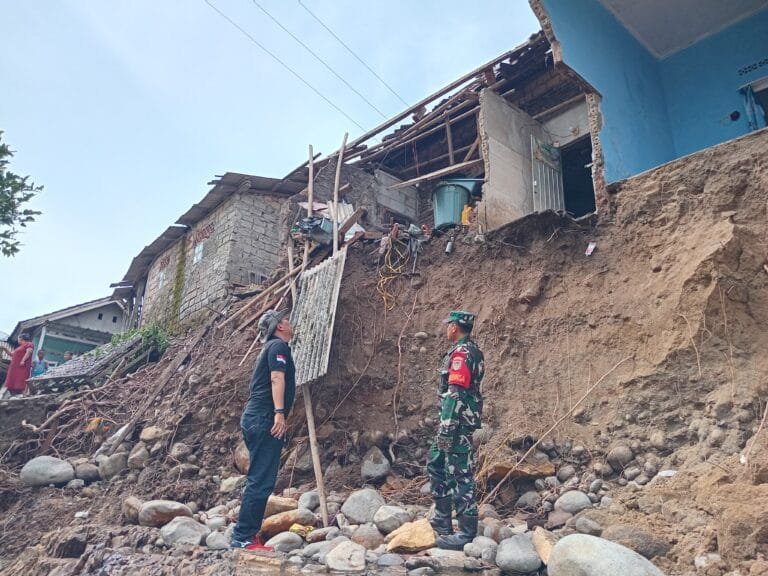 Lagi, Tanah Longsor Terjadi di KP Bantargadung Girang 04/03: Warga Harap Pemerintah Segera Bertindak