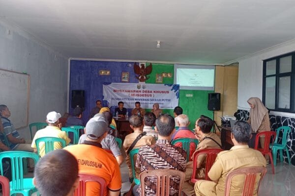 Musdesus Pembentukan Koperasi Merah Putih Desa Ubrug Kecamatan Warungkiara Kabupaten Sukabumi WhatsApp Image 2025 04 22 at 12.27.15 63a3430f