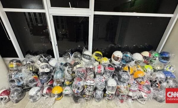 kejagung sita 12 sepeda dan 130 helm mewah milik ariyanto bakri 1745396852749 169
