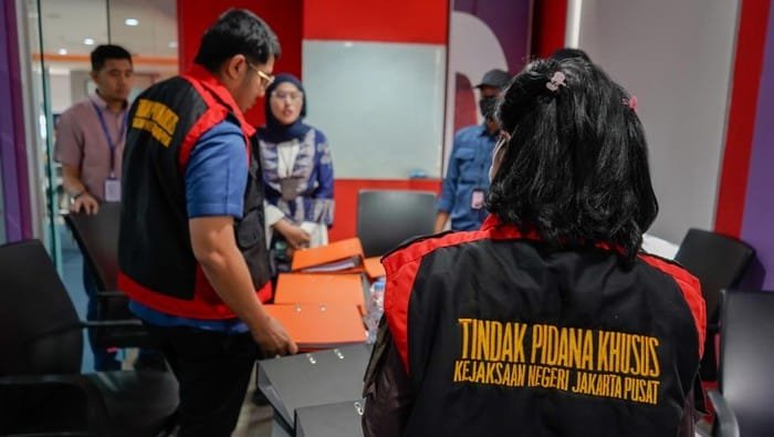 penggeledahan di salah satu lokasi terkait kasus korupsi proyek pusat data nasional 1745545041380 169