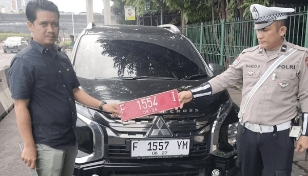 Mobil Dinas Bappenda Bogor Ditilang karena Pelat Bodong, Ini Penjelasan Resminya Screenshot 2025 05 23 074206