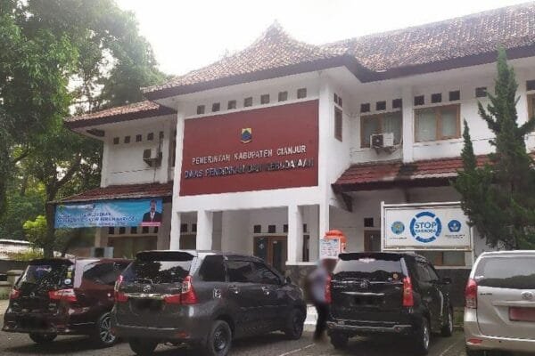 PKBM Halimatussadiah Sarat Dugaan Peserta Fiktif, Kadis Disdikpora Cianjur Pilih Bungkam! Dana Cair Rp 657.290.000. WhatsApp Image 2025 05 21 at 16.07.05 057ff904