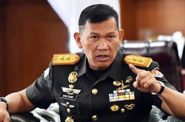 TNI Tegaskan Komitmen Dukung Kebebasan Berpendapat dan Tolak Intimidasi kepala pusat penerangan tni mayjen kristomei sianturi dok ist 1748262151085 169