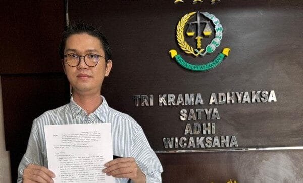 kuasa hukum umat buddha yayasan catur arya satyani membuat pengaduan di kejati kalbar 1747279576916 169