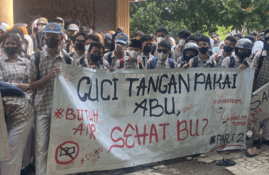 Dugaan Pungli di SMAN 9 Tambun Selatan: Siswa Demo, Pertanyakan Transparansi Dana dan Fasilitas Sekolah Screenshot 2025 06 05 111130