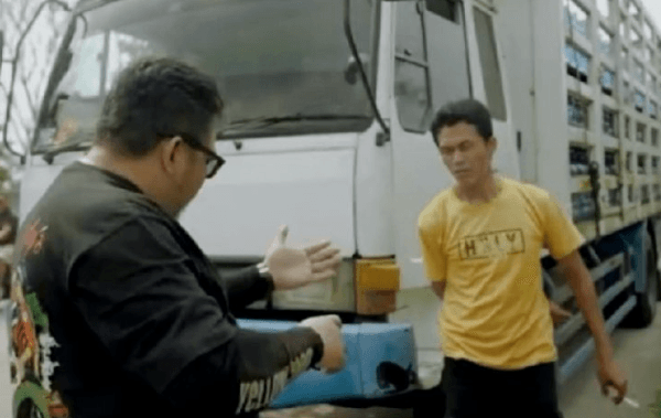 Bupati Subang Murka! Truk AQUA Langgar Aturan, Jalur Wisata Macet Saat Libur Idul Adha Screenshot 2025 06 09 105911
