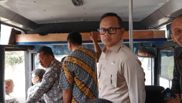 Respons Bima Arya Soal Kebijakan Gubernur Dedi Mulyadi yang Tetap Larang Rapat di Hotel: “Silakan, Asal Ekonomi Aman” Screenshot 2025 06 21 091455
