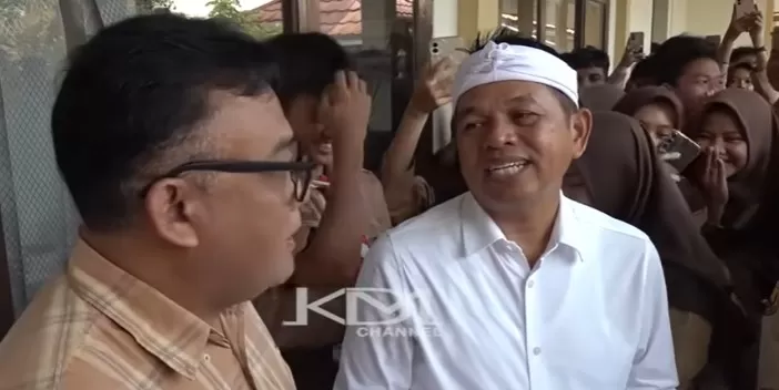 gubernur jawa barat dedi mulyadi liburkan sekolah 641064633