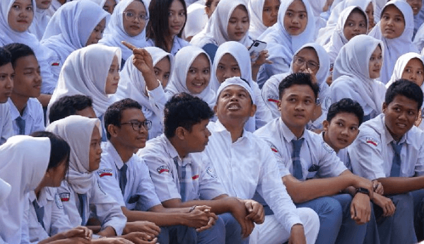 Usulan Gubernur Jabar Dedi Mulyadi Tambah Kuota Siswa per Kelas Jadi 50 Orang Tuai Perhatian: Pemerintah Pusat Minta Pertimbangan Kondusivitas Screenshot 2025 07 01 185451