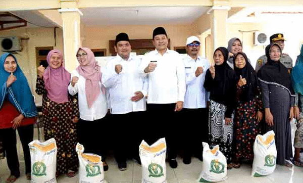 Bupati dan Wabup Sidoarjo Kompak Pantau Penyaluran Bantuan Pangan: Pastikan Tepat Sasaran dan Tak Dijual Screenshot 2025 07 30 222240