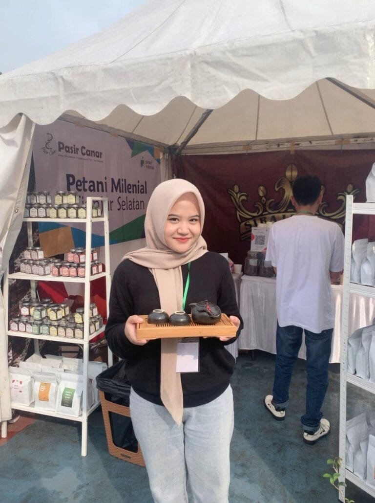 Evita Laili Syawal, Petani Milenial di Balik Suksesnya Teh Premium Pasir Canar