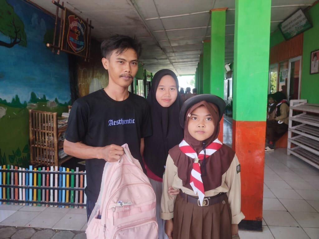 SDN 2 Purabaya Gelar Perkemahan Ramah MPLS 2025, Bangun Karakter Lewat Kegiatan Pramuka 4 WhatsApp Image 2025 07 18 at 22.34.17 4b61e659