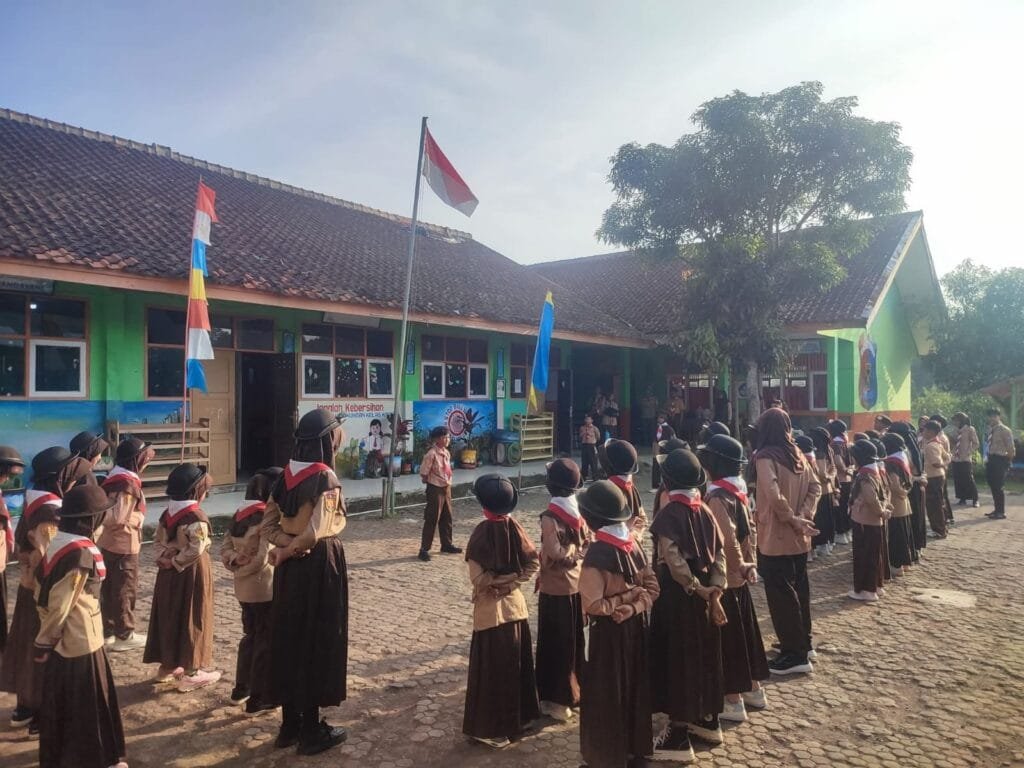 SDN 2 Purabaya Gelar Perkemahan Ramah MPLS 2025, Bangun Karakter Lewat Kegiatan Pramuka 5 WhatsApp Image 2025 07 18 at 22.34.18 7b064189