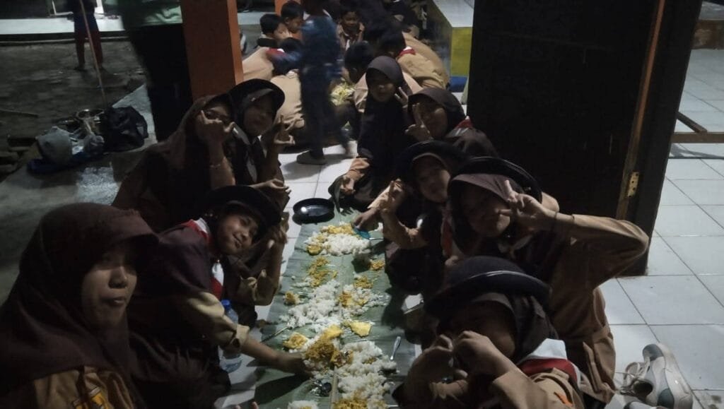 SDN 2 Purabaya Gelar Perkemahan Ramah MPLS 2025, Bangun Karakter Lewat Kegiatan Pramuka 6 WhatsApp Image 2025 07 18 at 22.34.19 427dac3c