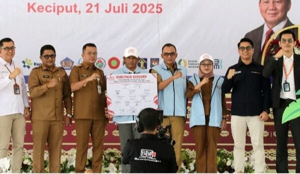42 Koperasi Desa dan 7 Koperasi Kelurahan Resmi Diluncurkan di Belitung, Dorong Kemandirian Ekonomi Masyarakat WhatsApp Image 2025 07 22 at 20.09.25 94d2fe94