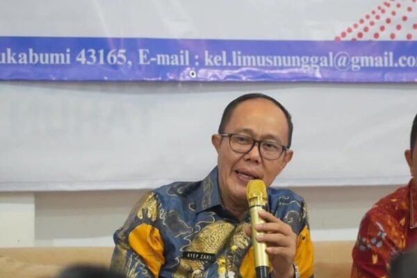 Pemkot Sukabumi Perkuat Peran RT dan RW dalam Pembangunan Lewat Pembinaan di Kelurahan Limusnunggal WhatsApp Image 2025 07 31 at 14.28.56 6e7b13ef