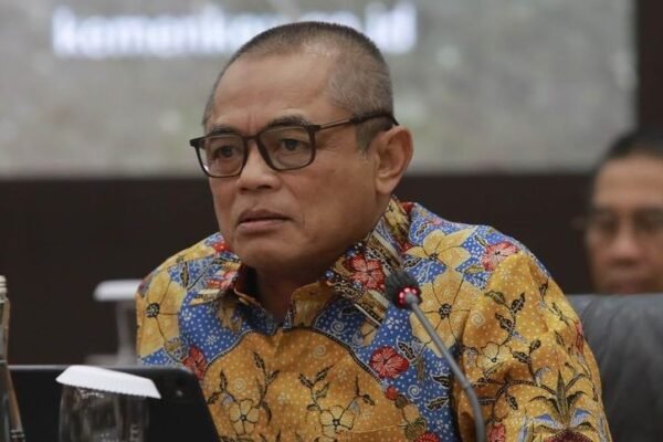 dirjen bea cukai djaka budi utama saat konferensi pers apbn kita bulan juni 2025 di jakarta selasa 1762025 cnbc indonesiamuham 1750154537658 169