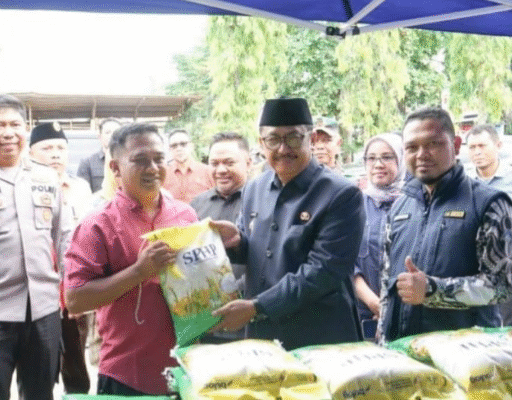 Polres Sukabumi Gelar Gerakan Pangan Murah, 130 Ton Beras SPHP Disiapkan hingga 17 Agustus Screenshot 2025 08 14 140221