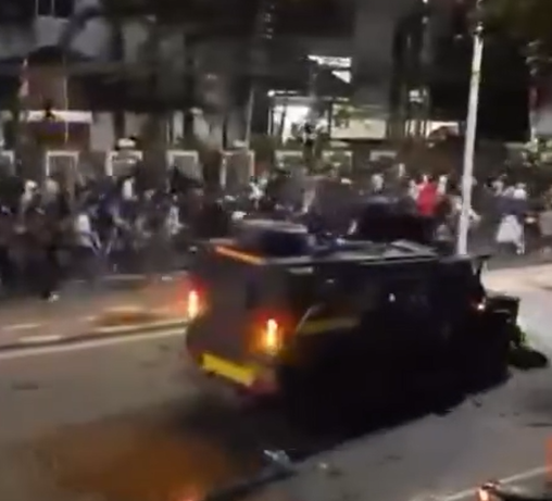 Mobil Brimob Lindas Pengemudi Ojol hingga Tewas Saat Demo di DPR, Polisi Janji Evaluasi 2 Screenshot 2025 08 29 075852