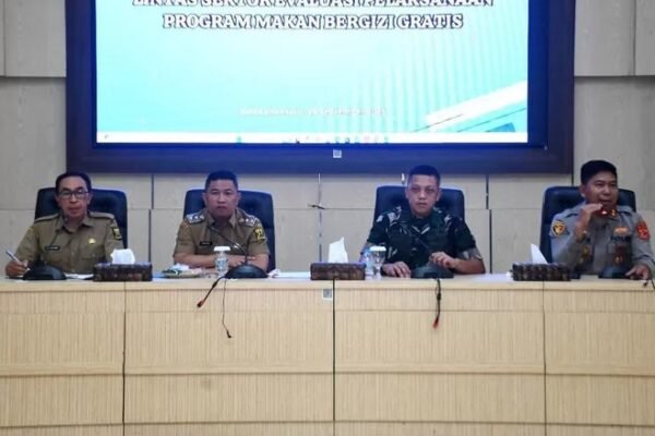 Kapolres Sukabumi Tegaskan Sanksi Tegas bagi Pihak yang Menyalahgunakan Program MBG IMG 20250929 WA0046 2671384183