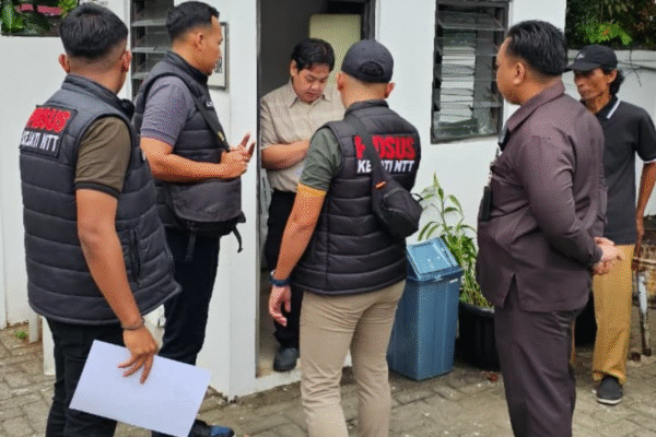 Penggeledahan Besar-Besaran, Kejati NTT Sita Aset dan Blokir Rekening Terkait Korupsi RSP Malaka Screenshot 2025 09 24 083154