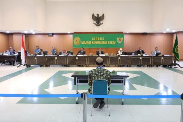 KY dan MA Berhentikan Mantan Ketua PN Terkait Kasus Suap, Ini Alasannya ky ma berhentikan mantan ketua pengadilan negeri ini penyebabnya thumbnail