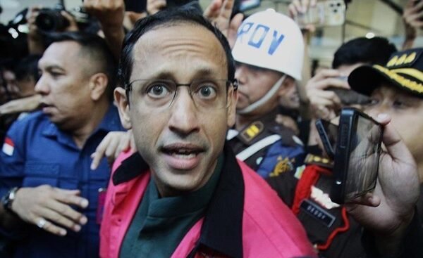potret nadiem makarim jadi tersangka kasus korupsi laptop rp 2 triliun 1756979866862 169