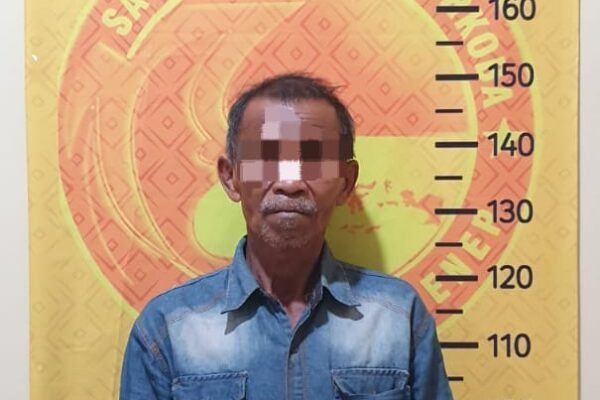 Dua pelaku penyalahgunaan Sabu di Arjasa di Ringkus Satresnarkoba Polres Sumenep. WhatsApp Image 2025 10 01 at 08.19.53 c8bd1713