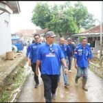 Iman Adinugraha Kunjungi Lokasi Banjir Sukabumi Bawa Bantuan dan Doa untuk Warga Cisolok–Cikakak WhatsApp Image 2025 10 30 at 11.15.57
