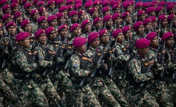 defile dan atraksi di peringatan hut ke 80 tni 1759644889129 169