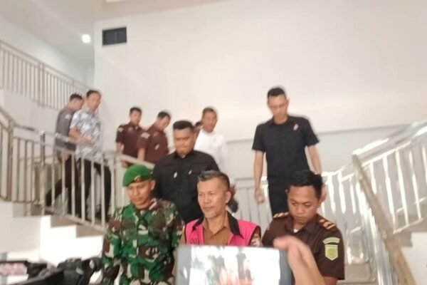 Kejari Tubaba Tahan Dua Pejabat DLH, Terlibat Korupsi Rp1,3 Miliar Dana Lingkungan Hidup image 750x 68ecc0e87011a