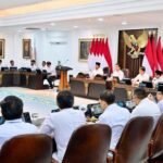 presiden prabowo subianto menggelar sidang kabinet rabu 682025 1754475097348 169
